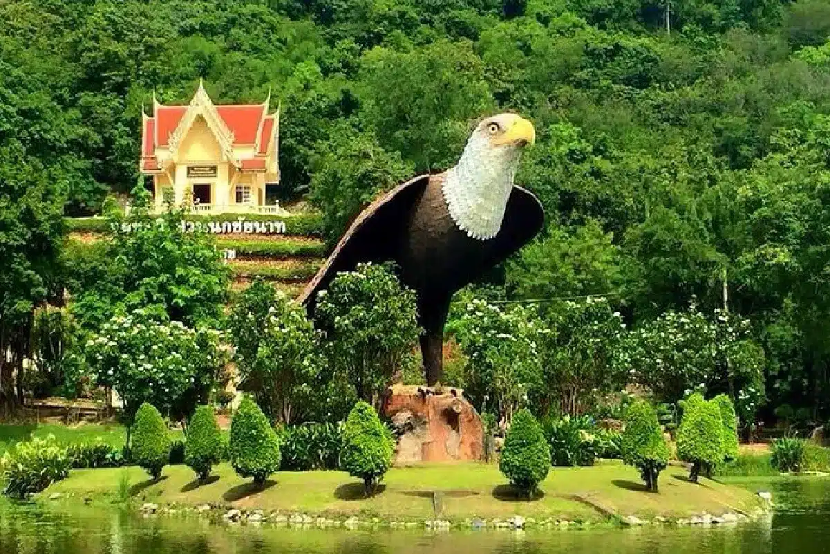 10 สถานที่ท่องเที่ยวห้ามพลาดในจังหวัดชัยนาท ที่แนะนำว่าคุณต้องไป 1 สวนนกชัยนาท