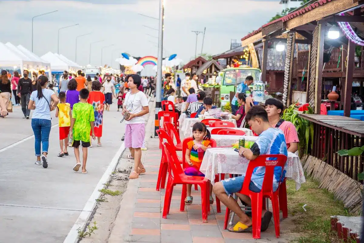 ตลาดริมโขงเทศบาลเมืองนครพนม