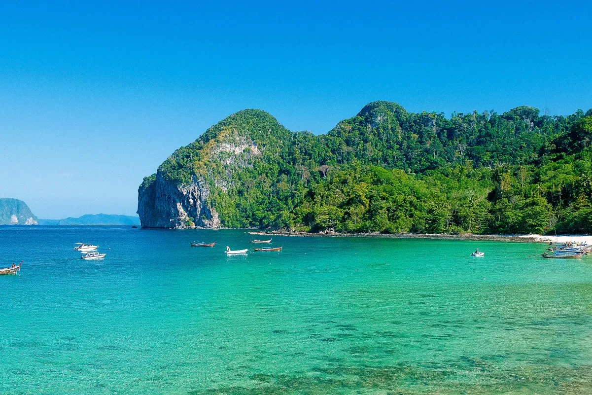 10 สถานที่ท่องเที่ยวในจังหวัดตรัง ที่คุณห้ามพลาด! 2 เกาะมุก