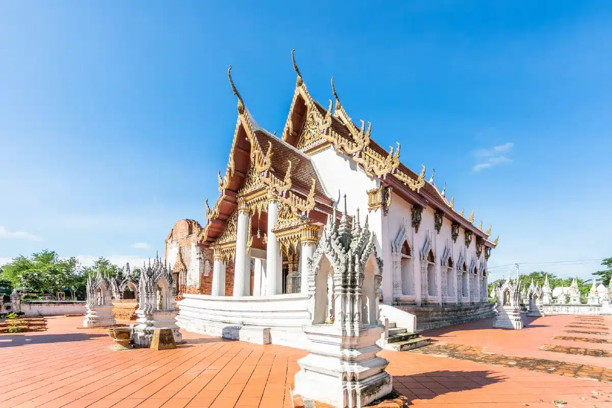 วัดใหญ่จอมปราสาท