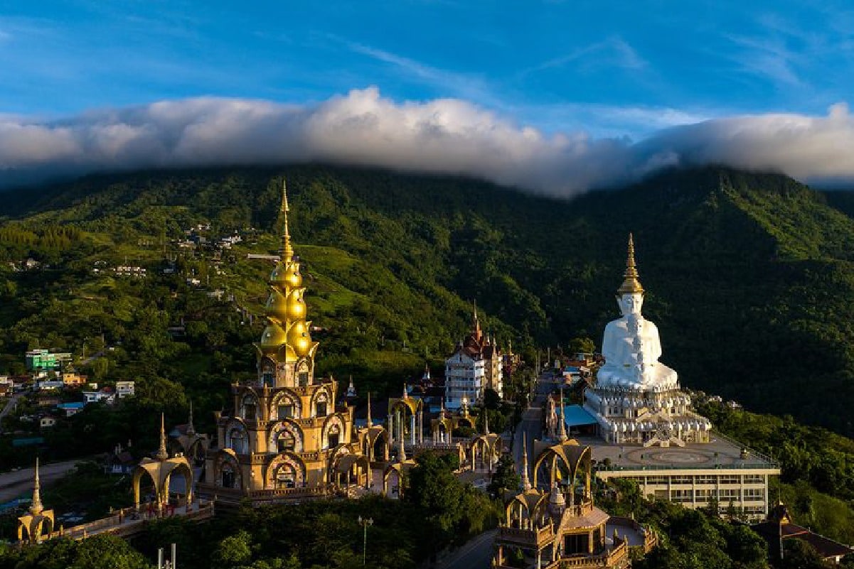 วัดพระธาตุผาซ่อนแก้ว