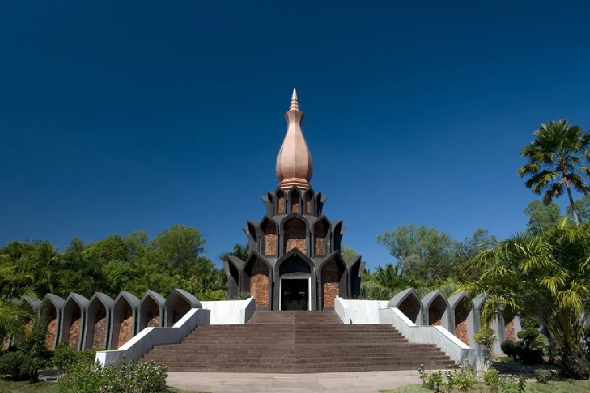 พิพิธภัณฑ์อาจารย์ฝั้น อาจาโร