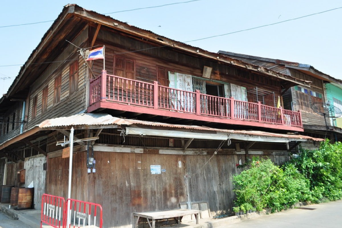 ตลาด 100 ปี ชุมแสง