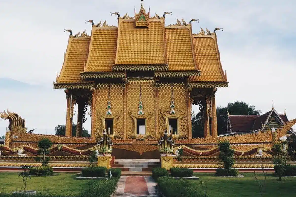 วัดหนองหูลิง (วัดเรือ)