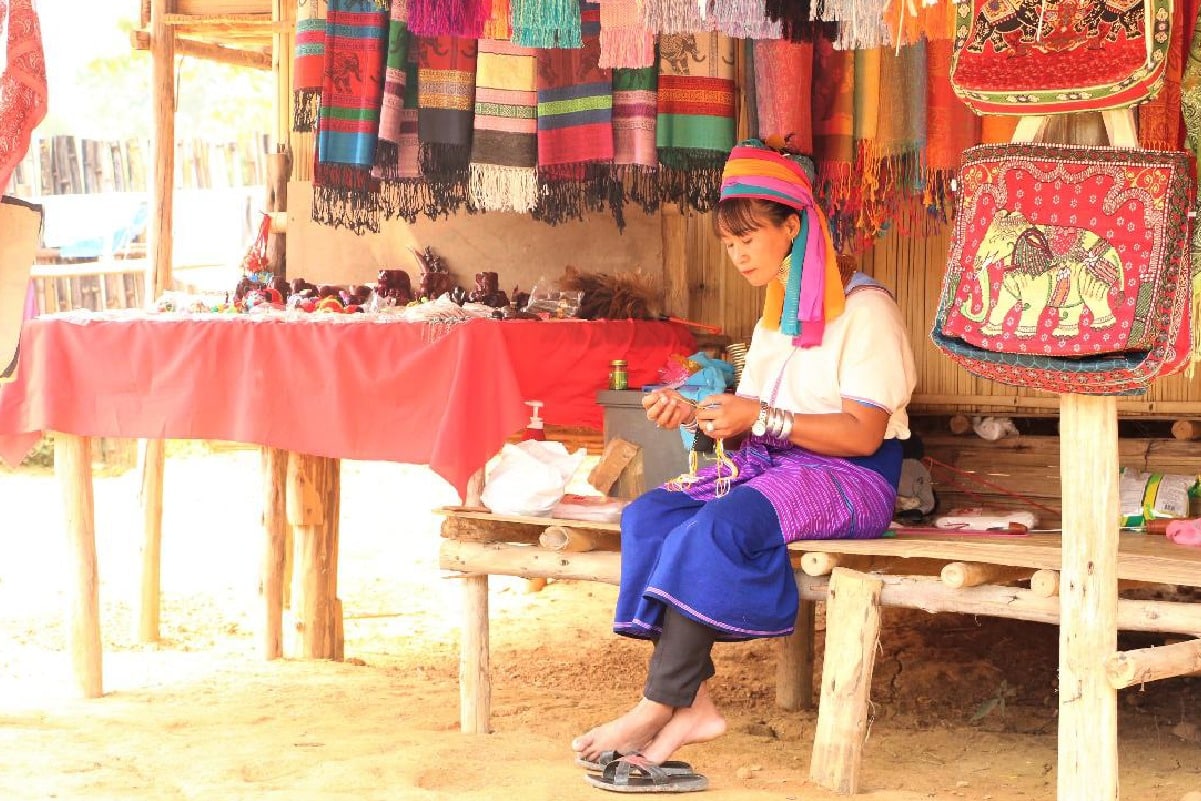 หมู่บ้านกะเหรี่ยงคอยาว