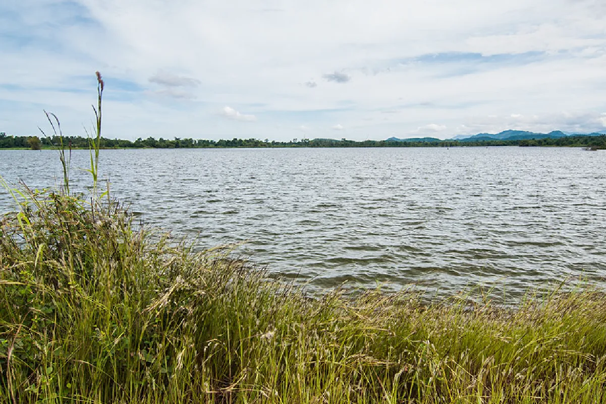 อ่างเก็บน้ำคลองน้ำแดงเพื่อการเกษตร