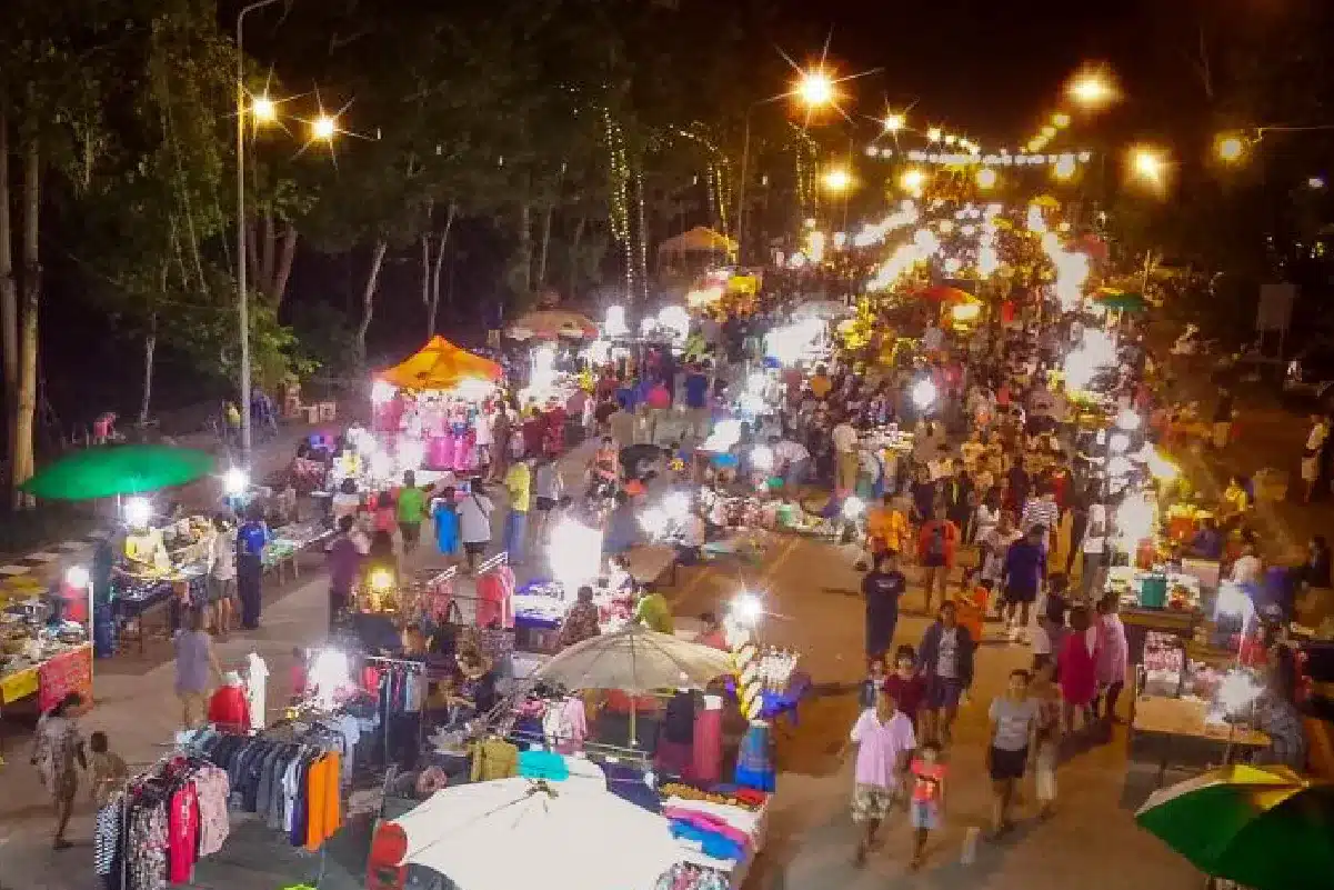 ตลาดชุมชนกลางคืน