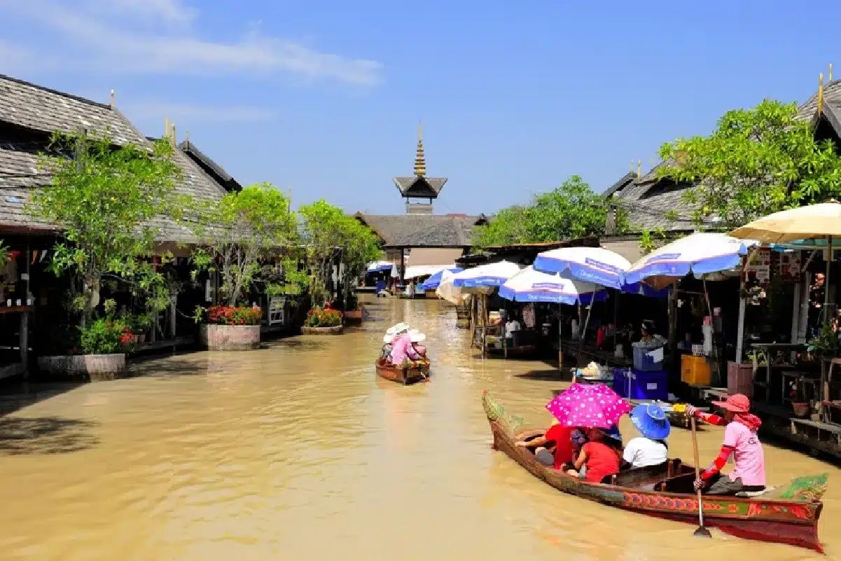 ตลาดน้ำ 4 ภาค พัทยา (Pattaya Floating Market)