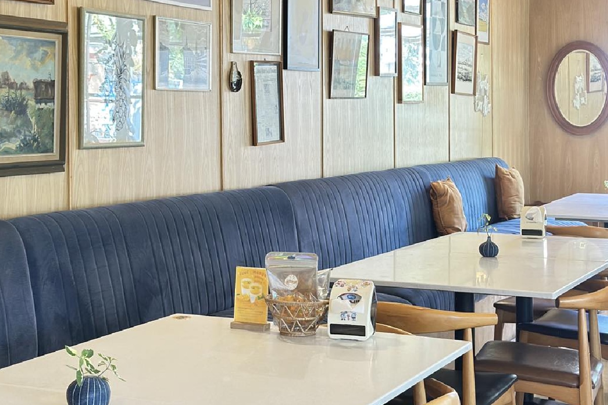 1. โกนขแมร์ แหนมเนือง