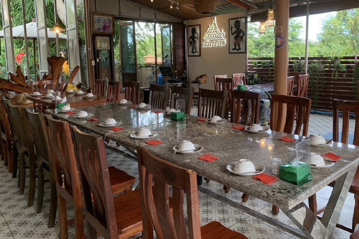 2. ครัวราชาวดี Food Drink