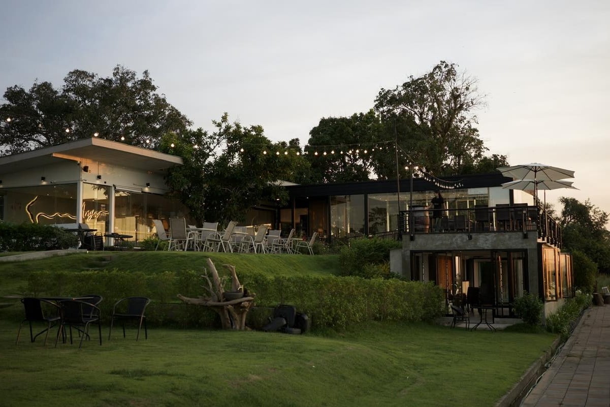 9. Anya Thai Dining Cafe