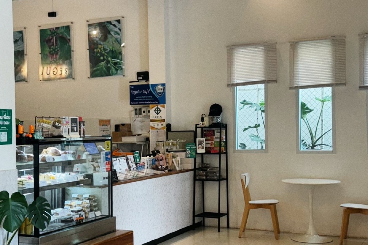 Regular Cafe