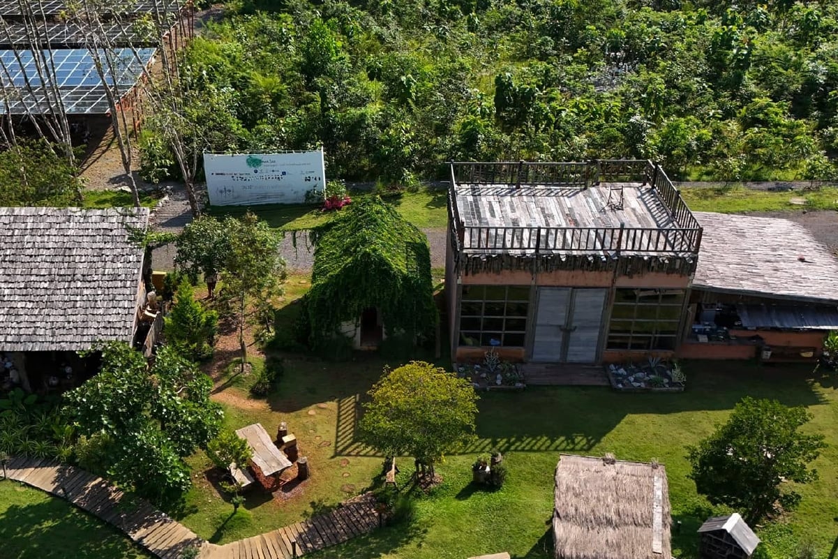 โอบบ์ Farm Cafe